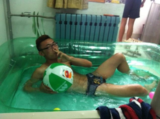 Illustration for article titled Every Dorm Room Should Come With an Inflatable Pool